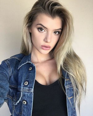 alissaviolet