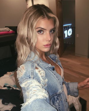 alissaviolet