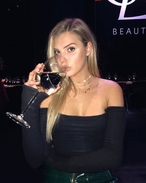 alissaviolet