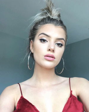 alissaviolet